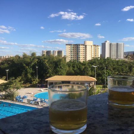 Hotel Golden Dolphin Com Cafe Da Manha! Piscinas 24H Caldas Novas Exteriör bild