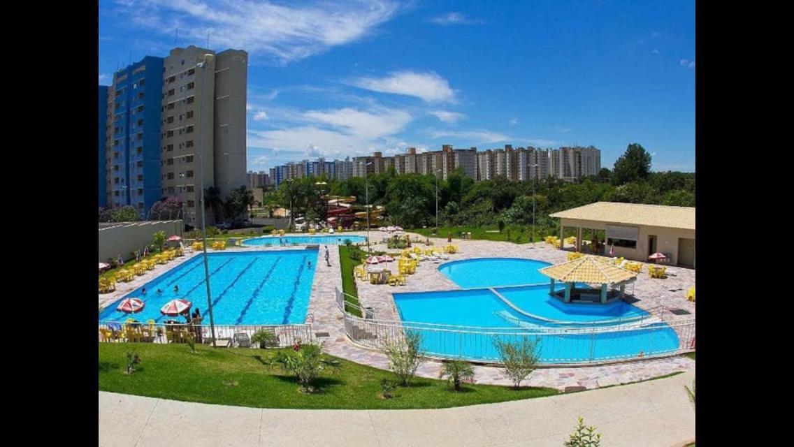 Hotel Golden Dolphin Com Cafe Da Manha! Piscinas 24H Caldas Novas Exteriör bild