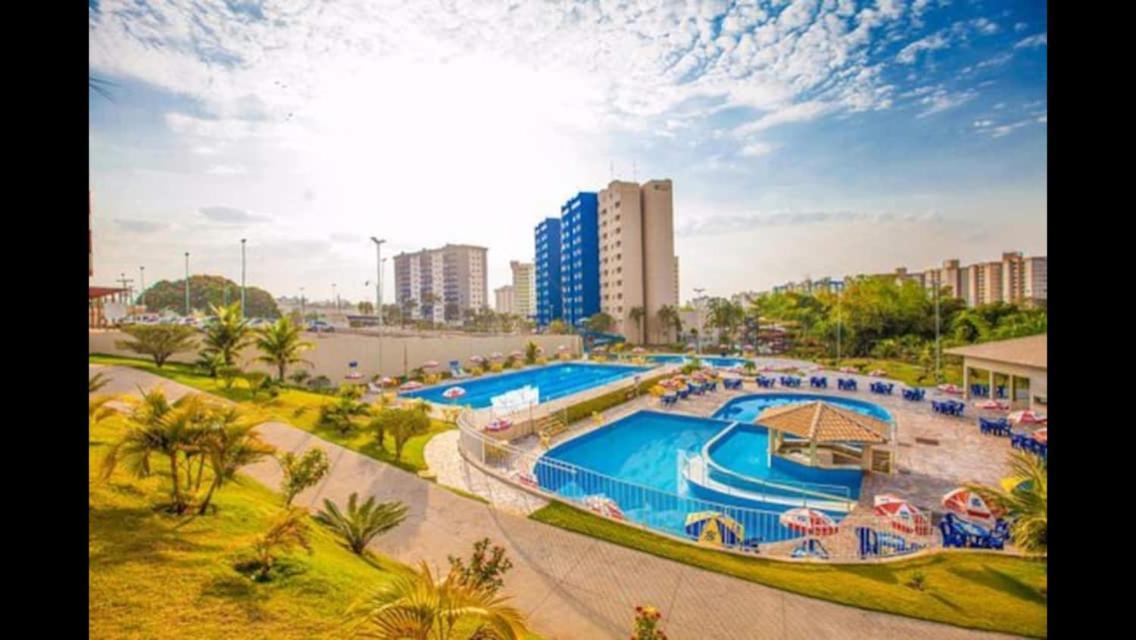 Hotel Golden Dolphin Com Cafe Da Manha! Piscinas 24H Caldas Novas Exteriör bild