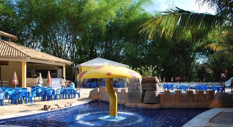 Hotel Golden Dolphin Com Cafe Da Manha! Piscinas 24H Caldas Novas Exteriör bild