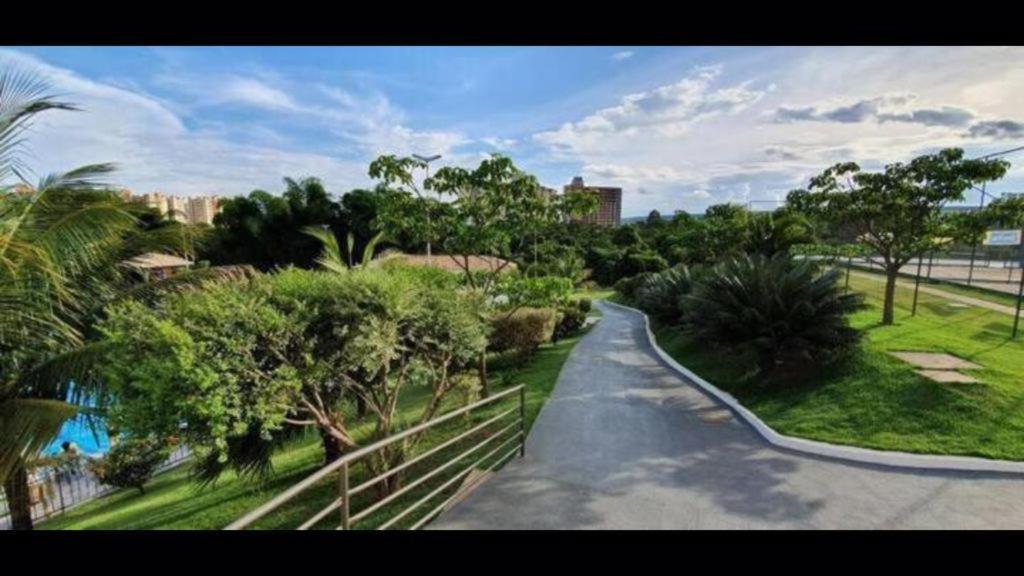 Hotel Golden Dolphin Com Cafe Da Manha! Piscinas 24H Caldas Novas Exteriör bild
